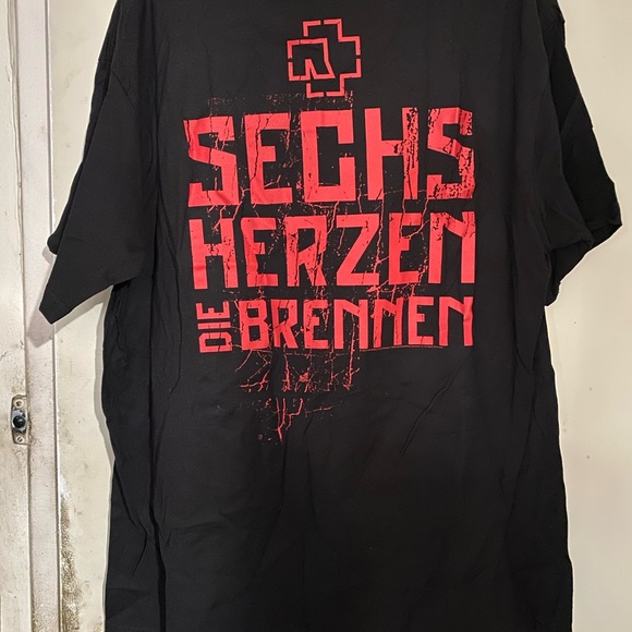 New w/Tags Hot Topic Rammstein Sechs Herzen Die Brennen Black TShirt Size Men XL - Picture 2 of 3